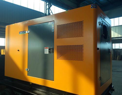 张家口汽油发电机组电瓶电解液的密度应该保持在什么范围？